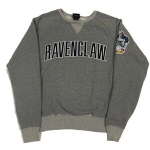Harry Potter Woman Sz S 
Gray Ravenclaw Sweatshirt Pullover 
Universal Studios